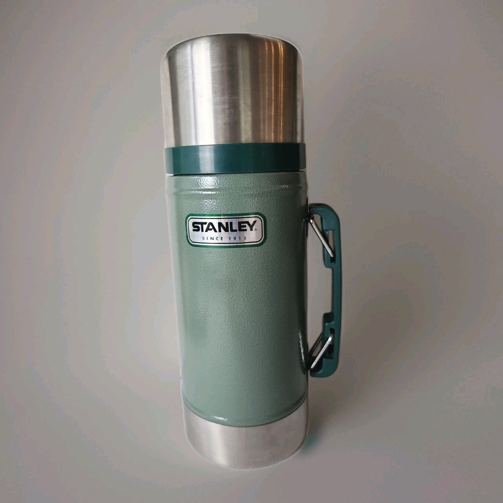 Stanley Classic Wide Mouth Green Stainless Vacuum Bottle Thermos 24 Ounce EUC